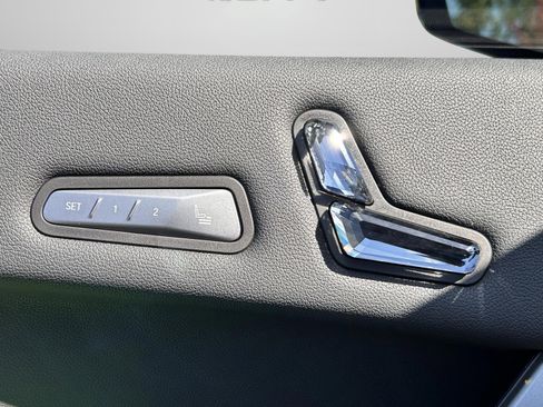 Used 2026 BMW iX xDrive60 w/ M Sport Package image 24