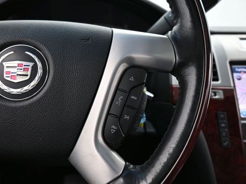 Used 2014 Cadillac Escalade ESV Premium image 50