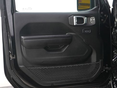 Used 2021 Jeep Gladiator Willys image 21