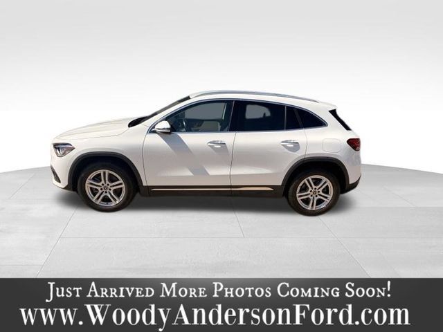 Used 2022 Mercedes-Benz GLA 250 4MATIC image 4