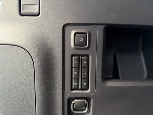 Used 2025 Ford Expedition Max Platinum w/ Platinum Ultimate Package image 17