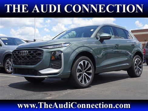 New 2026 Audi Q3 quattro 2.0T AWD/4WD image 1