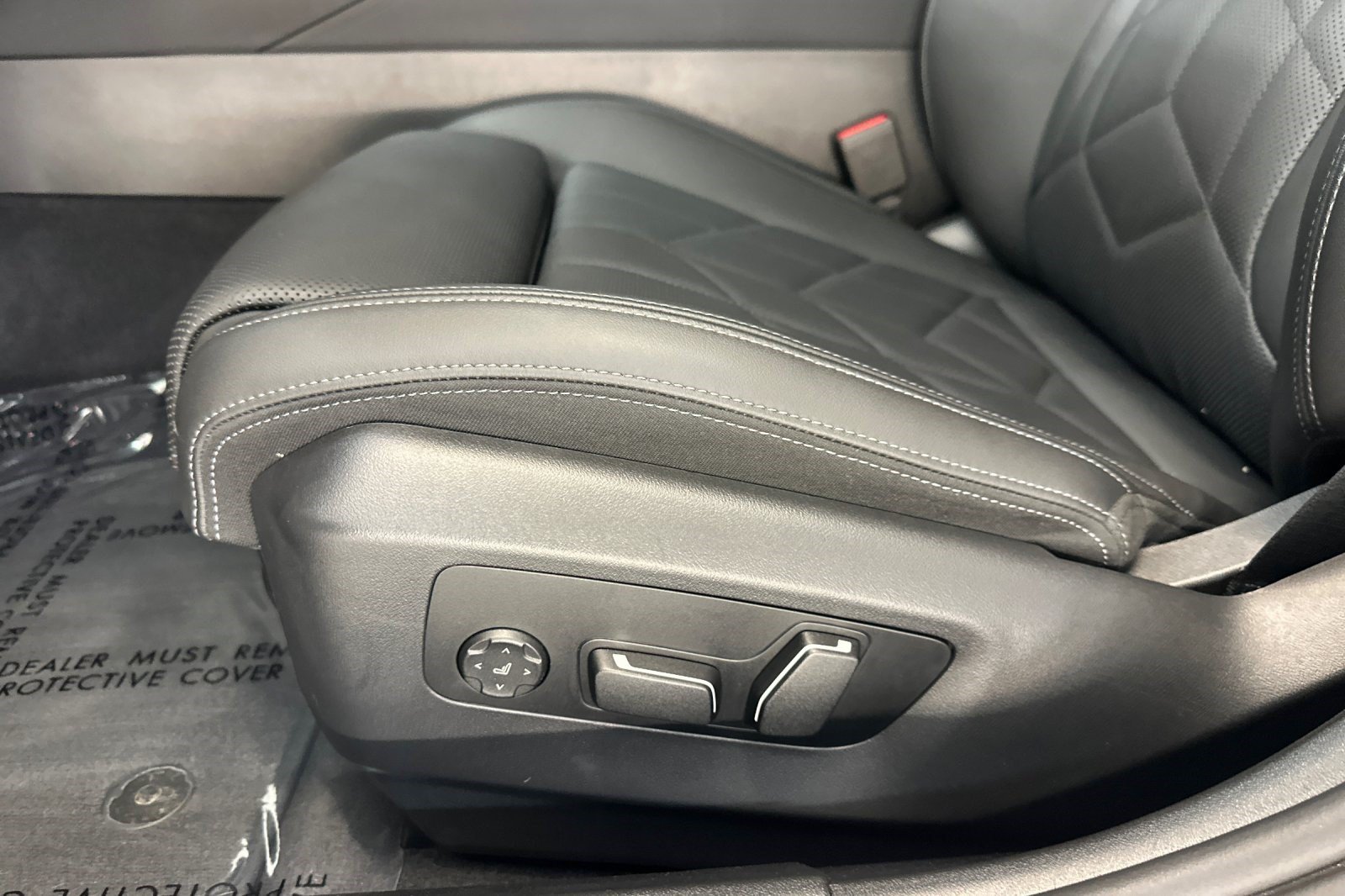Certified 2024 BMW 530i w/ Convenience Package RWD image 14