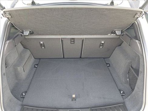 Used 2025 Land Rover Range Rover Evoque S image 6