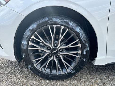 Used 2024 Kia Forte GT-Line w/ GT-Line Premium Package image 12