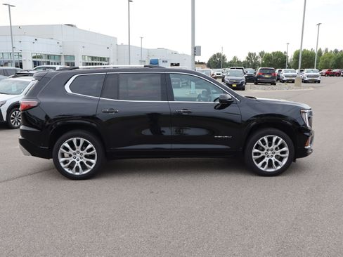 Used 2024 GMC Acadia Denali w/ Super Cruise Package AWD/4WD image 8
