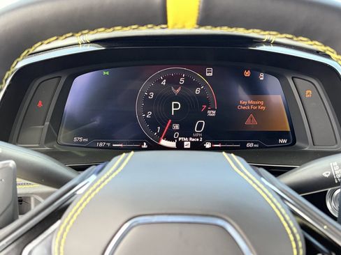 Used 2022 Chevrolet Corvette Stingray Premium Cpe w/ Z51 Performance Package RWD image 18