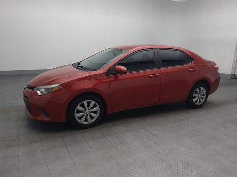 Used 2015 Toyota Corolla LE FWD image 2