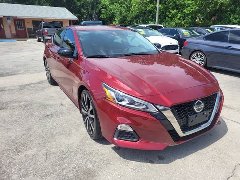 Used 2021 Nissan Altima 2.5 SR w/ SR Premium Package FWD image 6