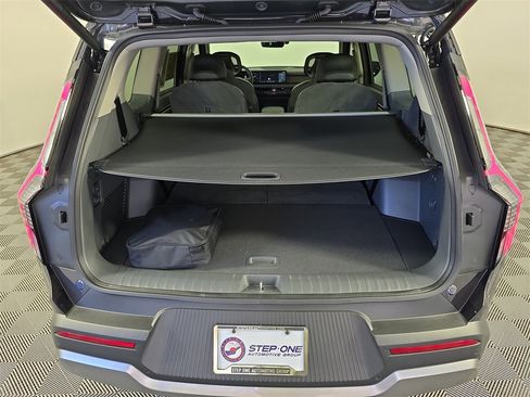 Used 2026 Kia EV9 Light image 36