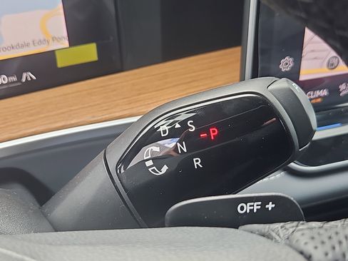 New 2026 Volkswagen Tiguan SEL R-Line image 19