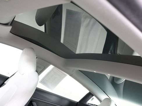 Used 2023 Tesla Model 3 Performance AWD/4WD image 19