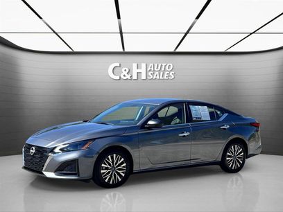 Used 2025 Nissan Altima 2.5 SV