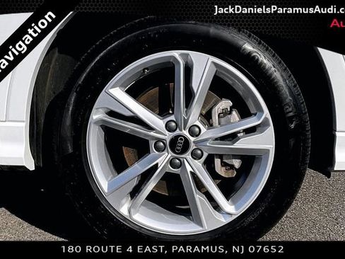 Used 2024 Audi Q3 2.0T Premium Plus image 8