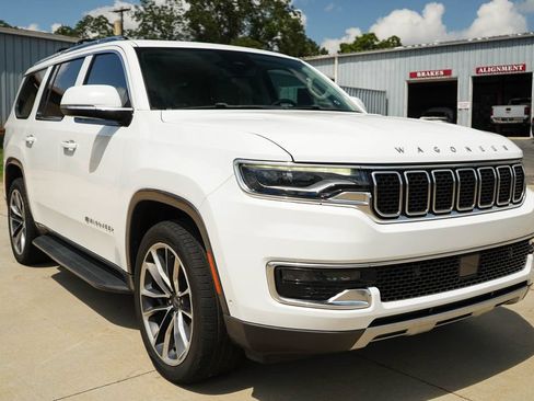 Used 2022 Jeep Wagoneer Series II w/ Premium Group I AWD/4WD image 36