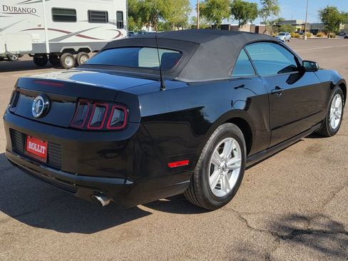 Used 2014 Ford Mustang Convertible RWD image 11