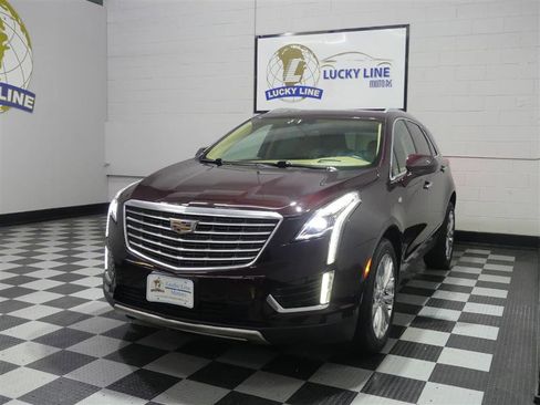 Used 2018 Cadillac XT5 Platinum w/ Driver Assist Package image 4