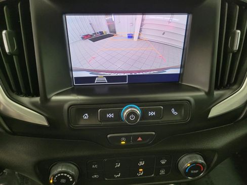 Used 2024 GMC Terrain SLE image 15