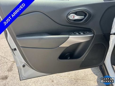 Certified 2022 Jeep Cherokee Latitude Lux FWD image 25