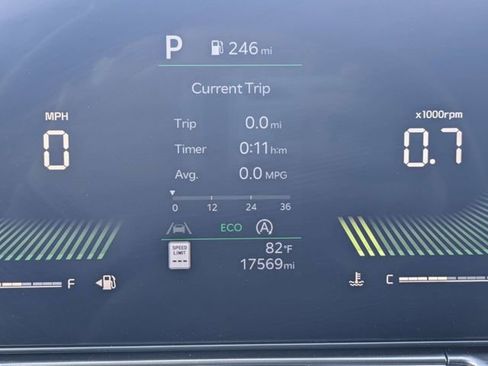 Used 2024 Kia Sorento LX image 30