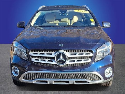 Used 2019 Mercedes-Benz GLA 250 4MATIC image 2