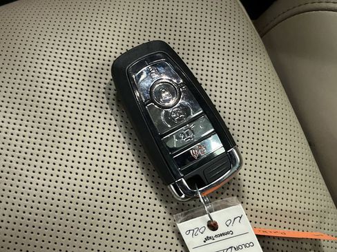 Used 2024 Lincoln Navigator Reserve image 32