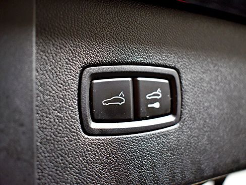 Used 2019 Porsche Cayenne image 52