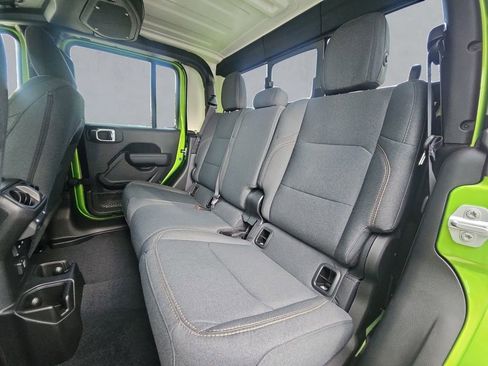 New 2025 Jeep Gladiator Sport image 13