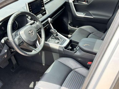 Used 2021 Toyota RAV4 XSE AWD/4WD image 4