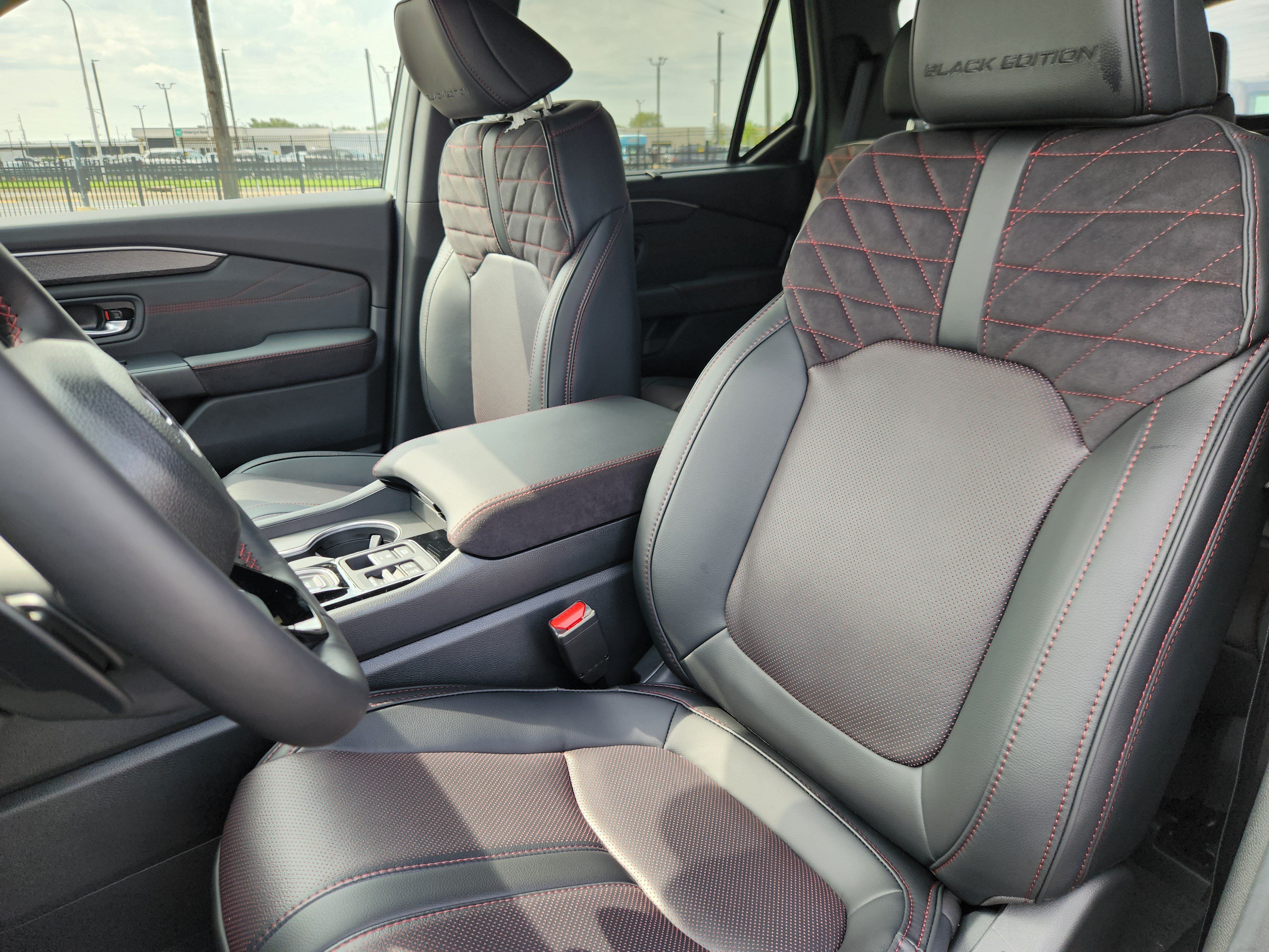 New 2026 Honda Pilot Black Edition image 8