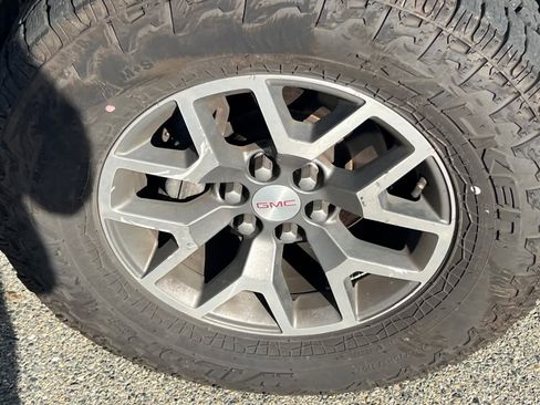 Used 2016 GMC Canyon SLE w/ All Terrain Package image 22