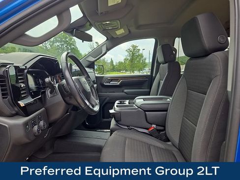 Used 2022 Chevrolet Silverado 1500 LT Trail Boss AWD/4WD image 2