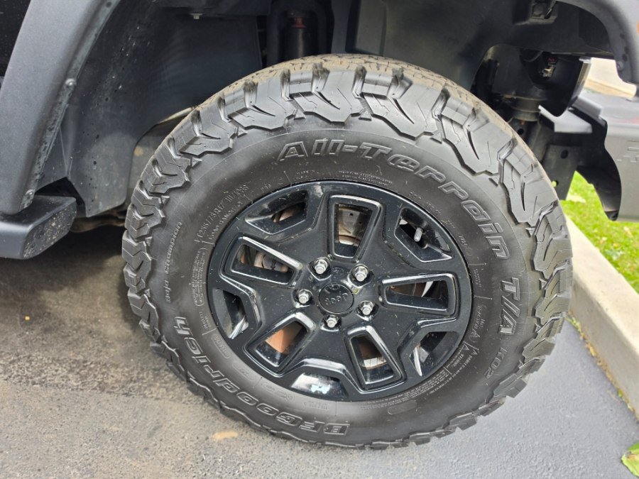 Used 2018 Jeep Wrangler Unlimited Sport AWD/4WD image 12
