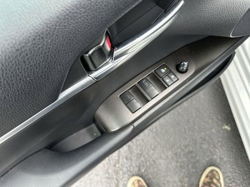 Used 2023 Toyota Camry SE FWD image 17
