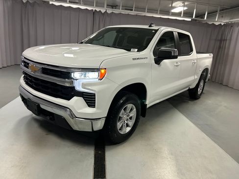 Used 2025 Chevrolet Silverado 1500 LT w/ Work Truck Package AWD/4WD image 3