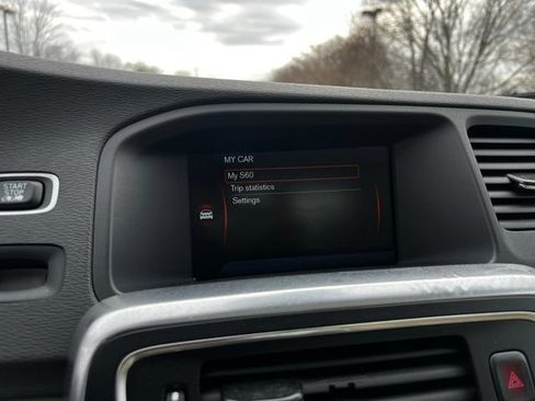 Used 2013 Volvo S60 T5 FWD image 38