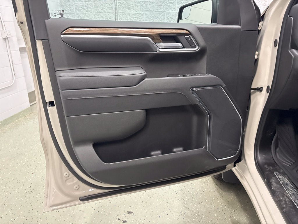 New 2026 Chevrolet Silverado 1500 RST AWD/4WD image 16
