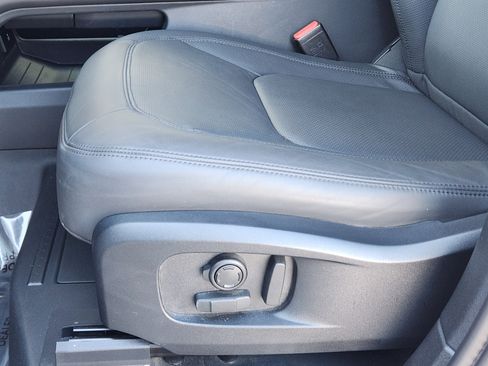 Certified 2025 Land Rover Defender 110 S image 27