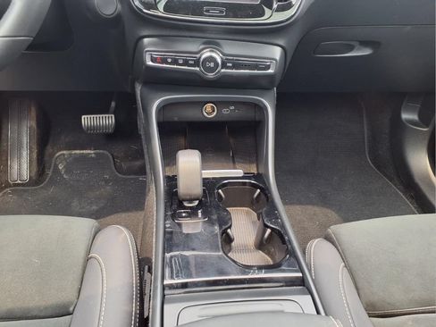 Used 2023 Volvo XC40 Recharge Plus AWD/4WD image 16