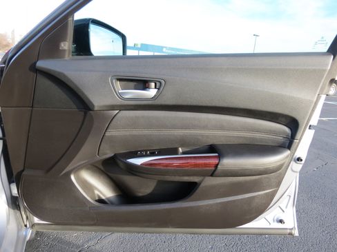 Used 2016 Acura TLX w/ Technology Package image 29