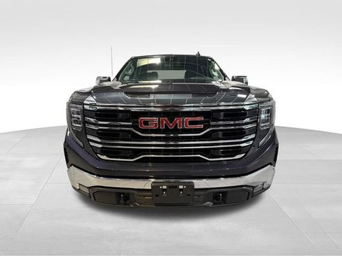 Used 2025 GMC Sierra 1500 SLT AWD/4WD image 2
