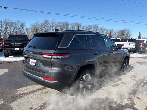 Used 2024 Jeep Grand Cherokee Limited 4xe image 3