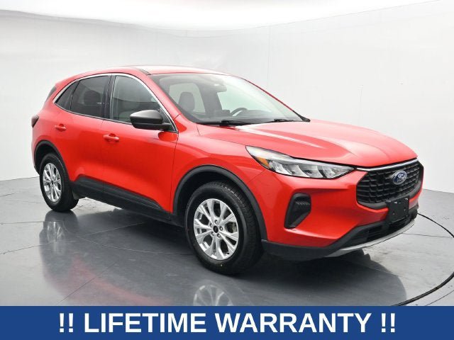 Used 2024 Ford Escape Active AWD/4WD image 2