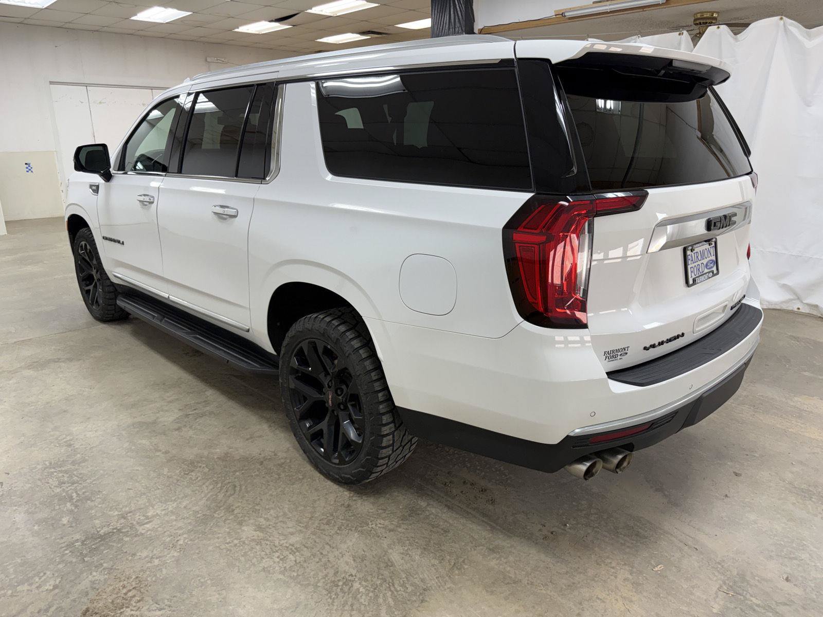Used 2021 GMC Yukon XL Denali AWD/4WD image 5
