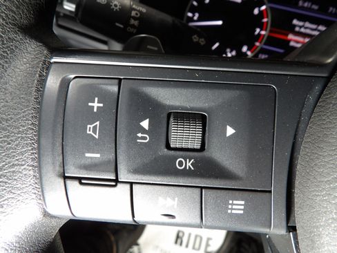 Used 2022 Nissan Rogue S FWD image 18
