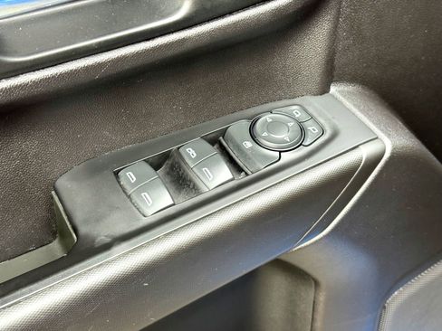 Used 2023 Chevrolet Silverado 1500 Custom image 14