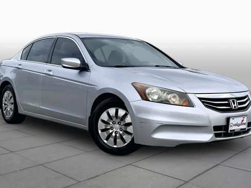 Used 2011 Honda Accord LX image 2