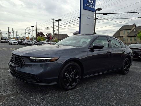 Used 2025 Honda Accord SE image 3