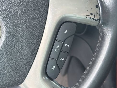 Used 2011 Chevrolet Suburban LTZ RWD image 26