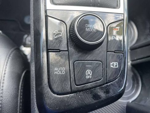 Certified 2025 Kia Sportage EX FWD image 30